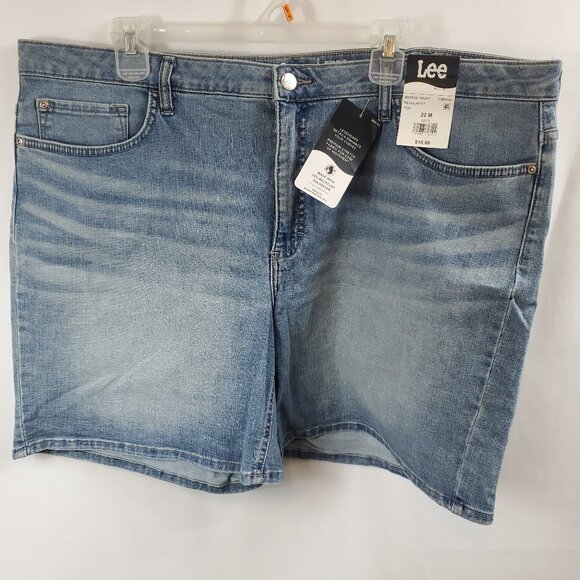 Lee Womens Light Blue Wash Denim Shorts Midrise Short Sz 22M Reg Fit NWT - Picture 1 of 9